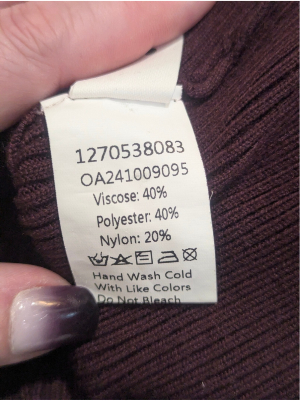 Commense Rib Knit V-Neck Sweater Medium - Picture 5 of 8